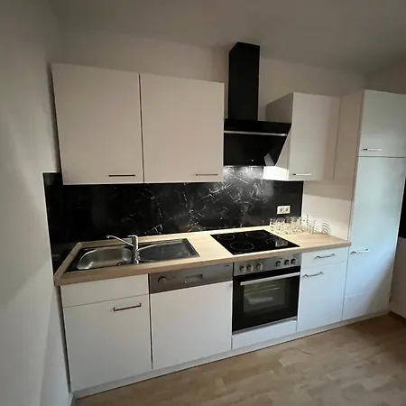 Schwaerzer Affittacamere 3*