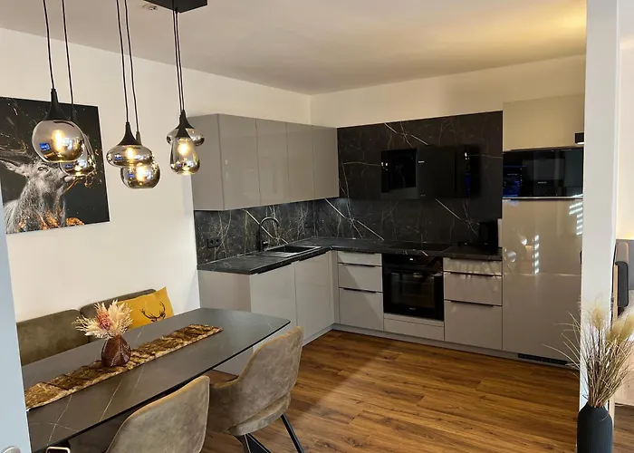 Schwaerzer 3* Weiherhammer